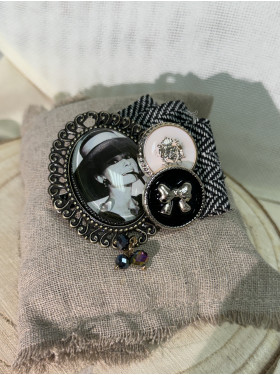 Broche " Audrey"