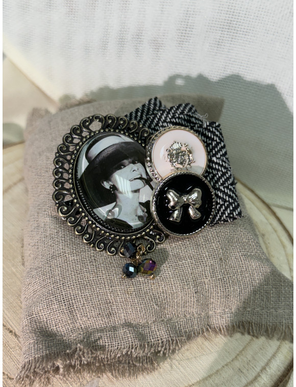 Broche " Audrey"