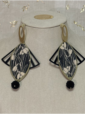 Boucles d'oreille " Crocus noirs"