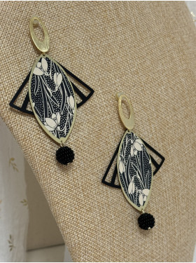 Boucles d'oreille " Crocus noirs"