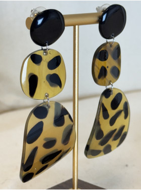 Boucles d'oreilles en corne de buffle " Martine" collection SOYANG