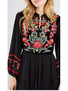 Robe «  Ekatarina » de la collection René Derhy