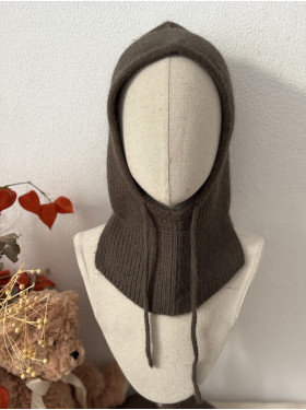 La cagoule" en tricot