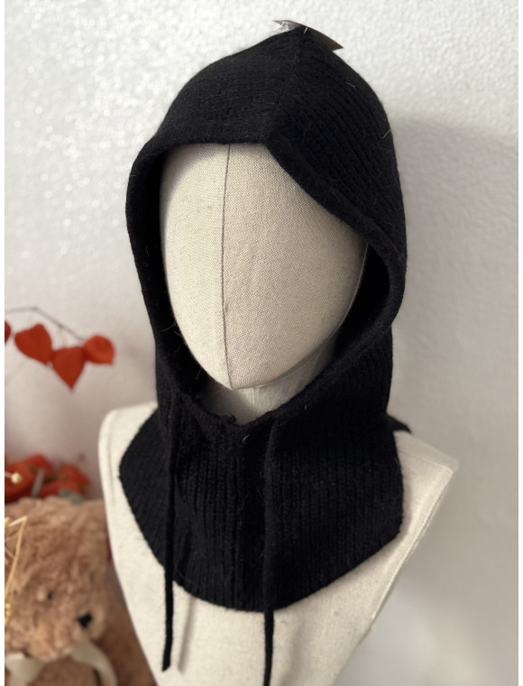 La cagoule" en tricot