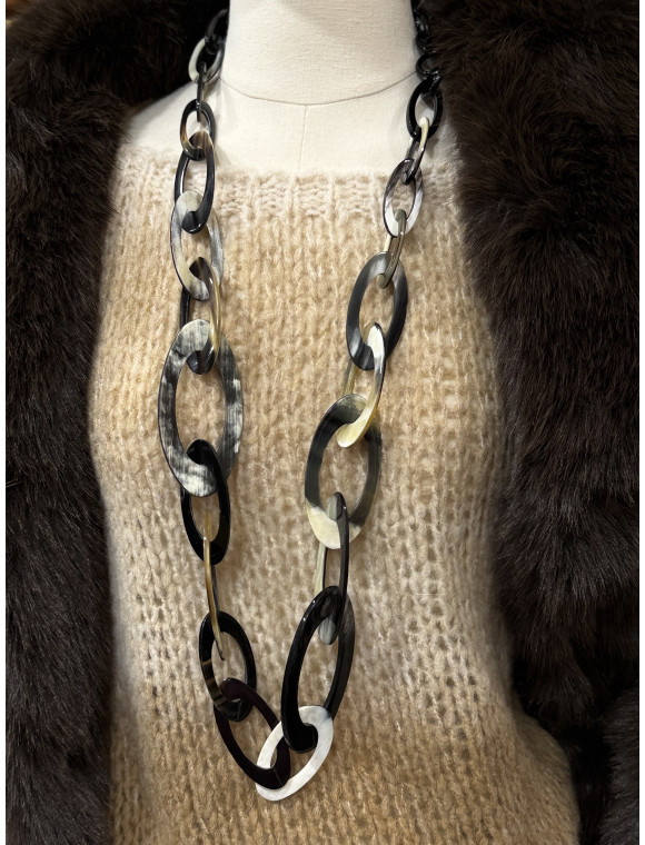 Sautoir "Suzette" de la collection Soyang