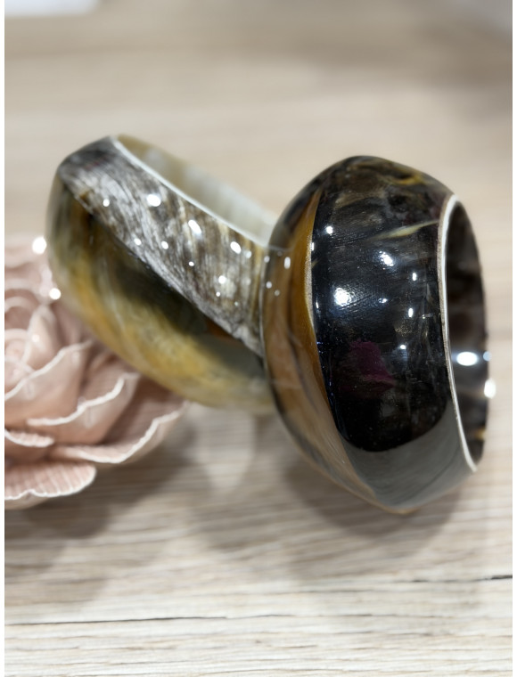 Bracelet en corne "Rollo" de la collection Soyang