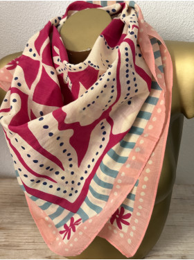 Foulard carré "Liberté" de la collection Maradji