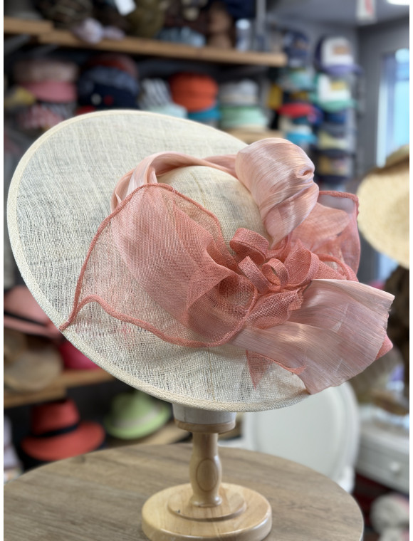 Chapeau "Voilage" de création artisanale